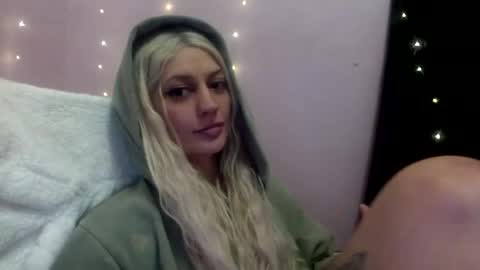 madeline online show from December 5, 9:30 am