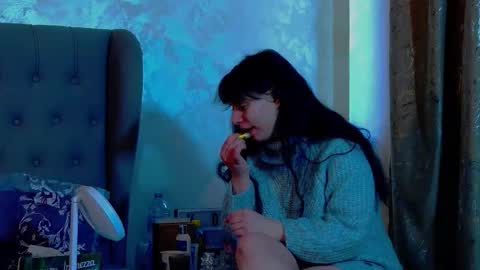 madelynvelure online show from February 13, 7:12 am