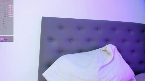   online show from March 5, 11:14 pm