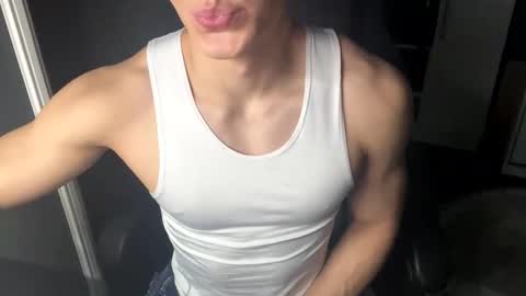 Sexyboymadison online show from October 31, 12:22 am