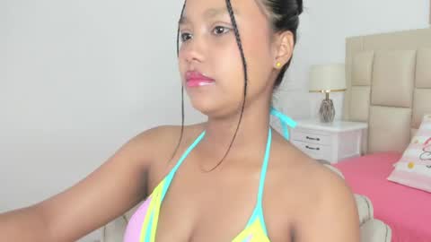 madisongomez16 online show from June 2, 11:01 am