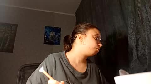 Vivienne online show from January 16, 2:26 pm