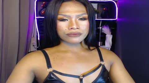 MADISONWILL online show from April 8, 4:10 pm