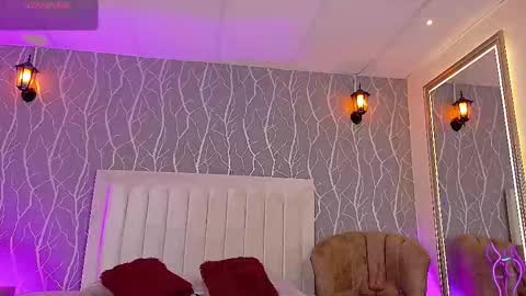    online show from November 28, 1:18 pm