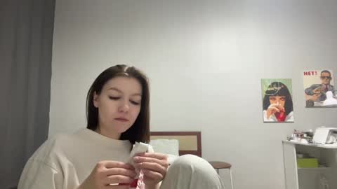 Mary online show from April 1, 2:58 pm