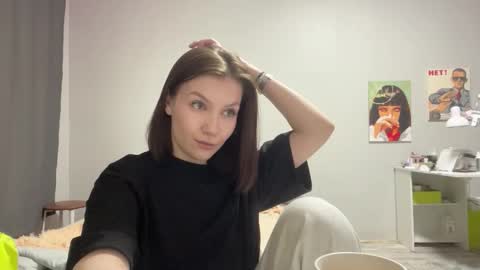 Mary online show from March 30, 4:18 pm