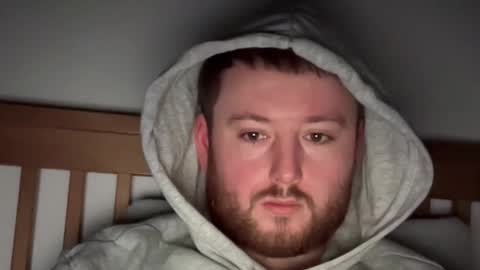 madnessben online show from December 5, 6:01 am