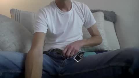 madryan77 online show from April 2, 6:59 pm