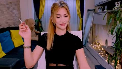 Madye Roberts online show from November 28, 9:22 pm