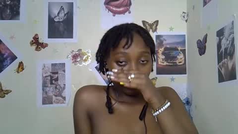 Maee online show from January 15, 2:59 pm