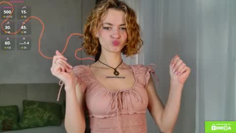 Snapshot of maffinpurrr chatting on October 19, 2:00 pm Eva online show from October 19, 2:00 pm