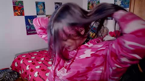 Magdalene Swaggy online show from November 15, 10:00 pm