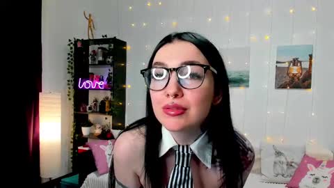 Magic Allie online show from February 19, 8:31 pm