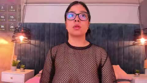 magic_angela online show from December 4, 11:43 am