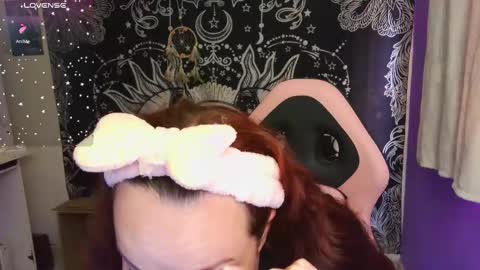 Claire online show from March 2, 9:21 pm