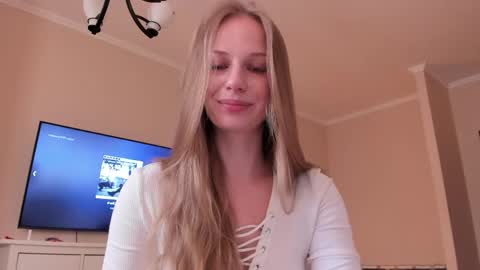 Alice  online show from April 20, 11:13 am