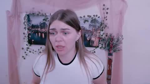 magic_katarina_ online show from December 19, 11:38 am