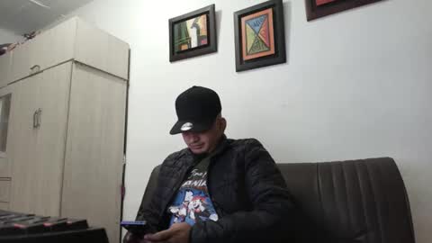 magic_milk23 online show from September 10, 2:23 am