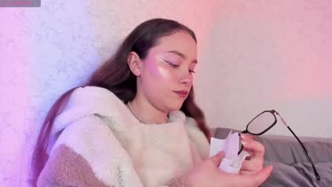 Vera  online show from December 19, 12:44 pm