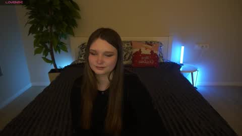 Emily online show from February 4, 1:48 pm