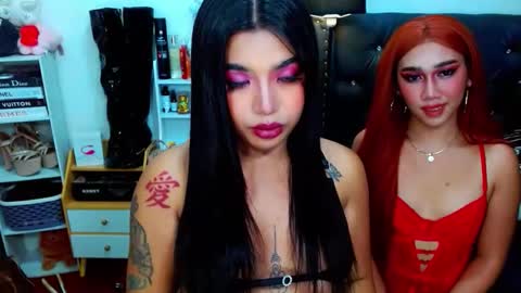 BELLA AND HANA online show from March 6, 7:51 am