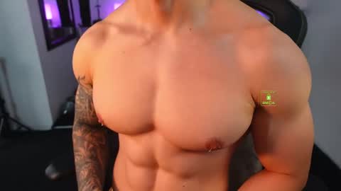 If you want me to use the Lovense please let me know  --    online show from February 3, 5:39 pm