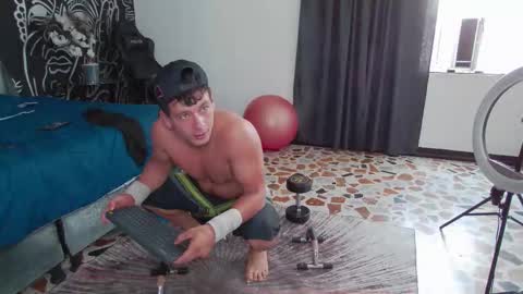 Magnus online show from February 5, 5:05 pm