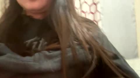 mags1995 online show from February 12, 7:45 am