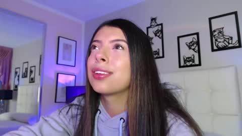 Maia Reficco online show from January 10, 12:10 pm