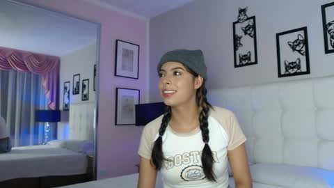 Maia Reficco online show from April 15, 11:35 am