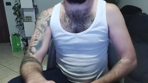 maialinofriuli online show from December 5, 6:23 am