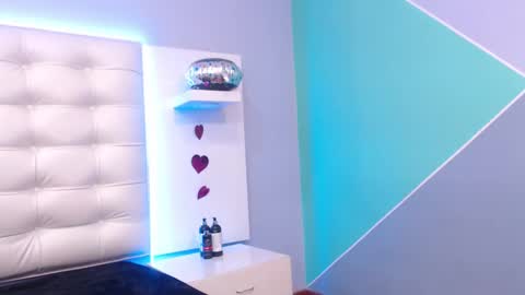 Maia  online show from March 11, 6:08 pm