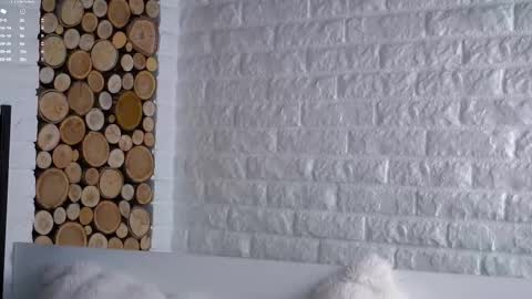 Lucy online show from March 18, 3:45 am