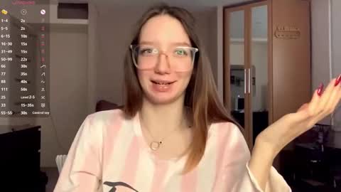 Elina online show from January 8, 8:31 am