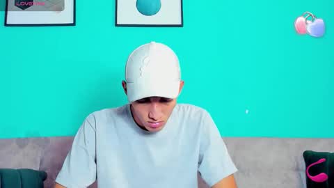 Maikol online show from November 11, 1:02 pm