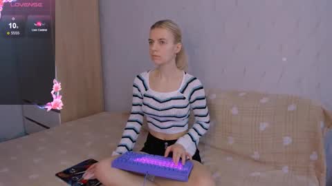 Your kitty online show from March 8, 3:21 am