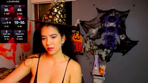   Lauu online show from October 28, 12:11 am