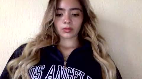 majo_gomezz online show from March 29, 9:38 pm
