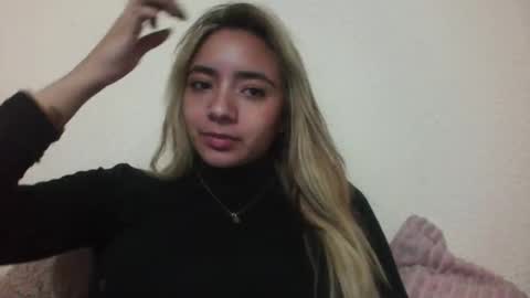 majo_gomezz online show from October 29, 4:25 am