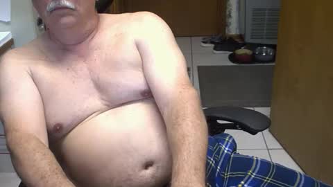 majormike34 online show from February 19, 1:32 pm