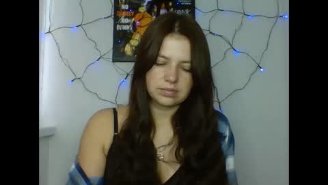 make_mesmile online show from November 6, 7:11 am