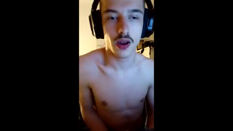 male20y online show from May 4, 11:44 pm