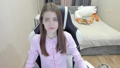 Malia online show from September 19, 10:46 pm