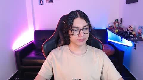 Snapshot of malik_harrison_ chatting on February 3, 2:45 pm Malik online show from February 3, 2:45 pm