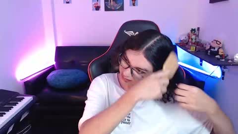 Snapshot of malik_harrison_ chatting on February 27, 7:04 pm Malik online show from February 27, 7:04 pm