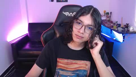 Snapshot of malik_harrison_ chatting on September 25, 4:25 pm Malik online show from September 25, 4:25 pm