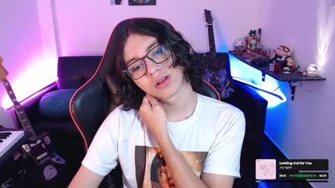 Snapshot of malik_harrison_ chatting on March 10, 3:52 pm Malik online show from March 10, 3:52 pm