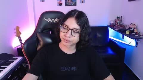 Snapshot of malik_harrison_ chatting on March 6, 8:05 pm Malik online show from March 6, 8:05 pm