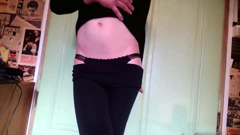 Snapshot of malvinkasen chatting on October 9, 9:37 am Anamalenka online show from October 9, 9:37 am