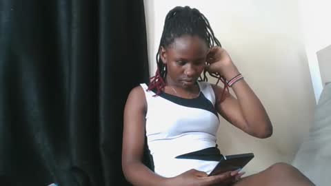 mamaa online show from April 5, 4:59 pm